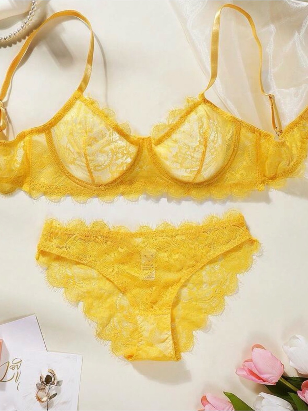 7️⃣2️⃣4️⃣ SHEIN Bright Yellow Lace Underwire Bra & Lace Bikini Panty Set